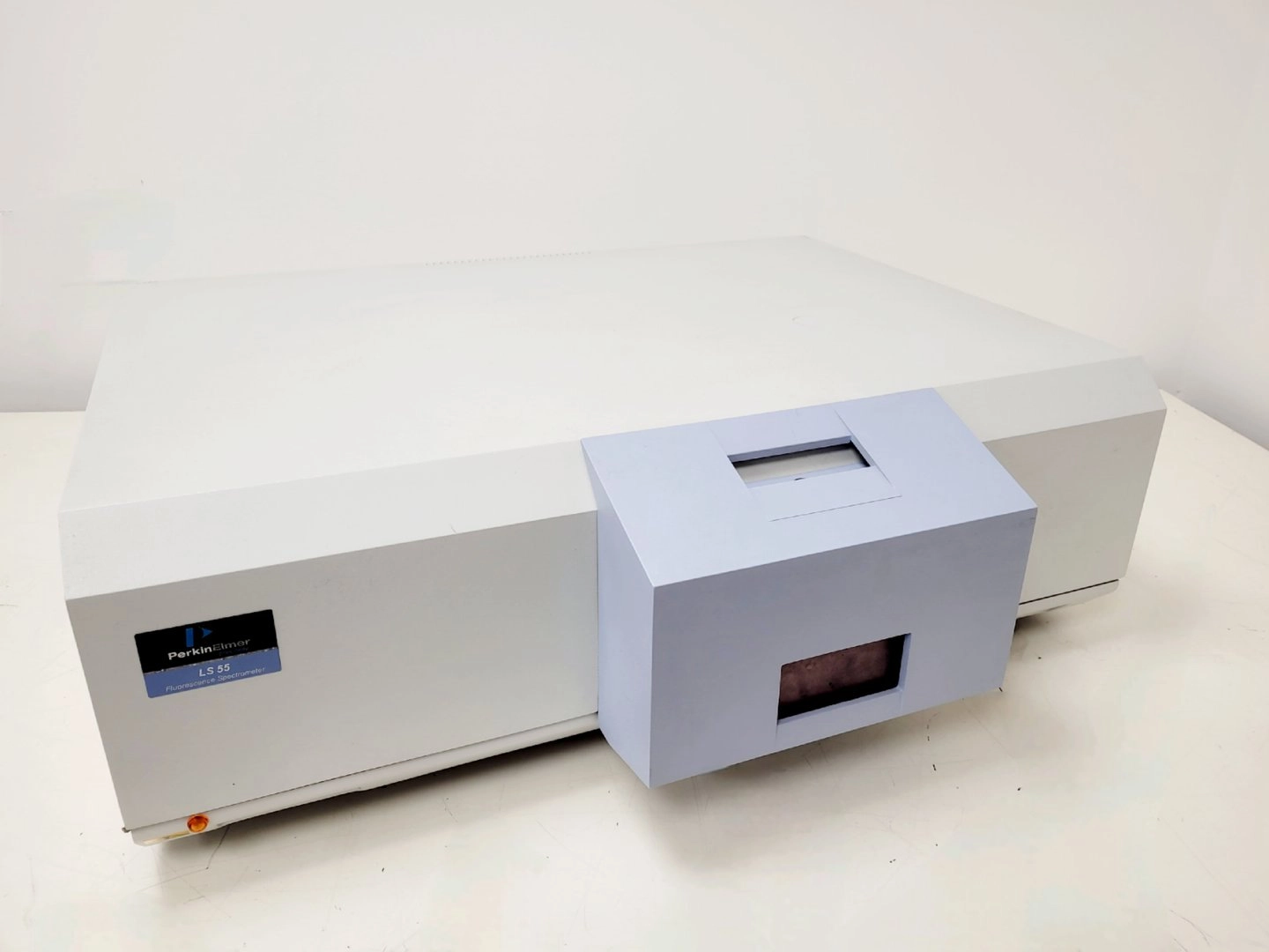 Perkin Elmer LS 55 Fluorescence Spectrometer Lab