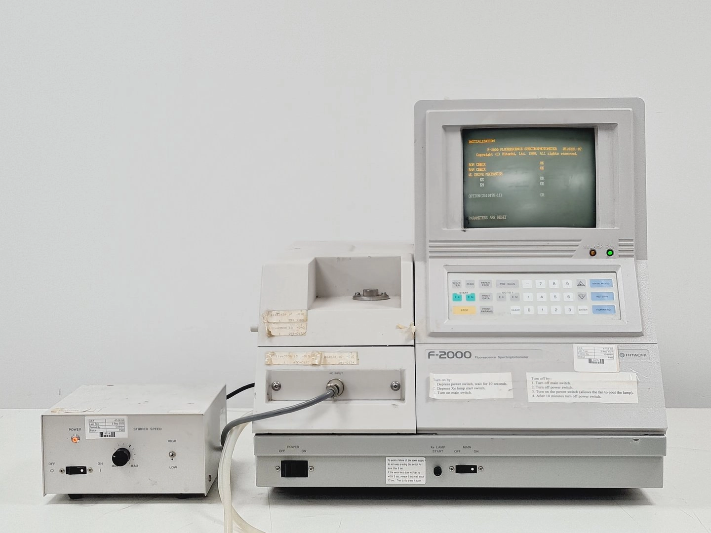 Hitachi F-2000 Fluorescence Spectrophotometer Lab