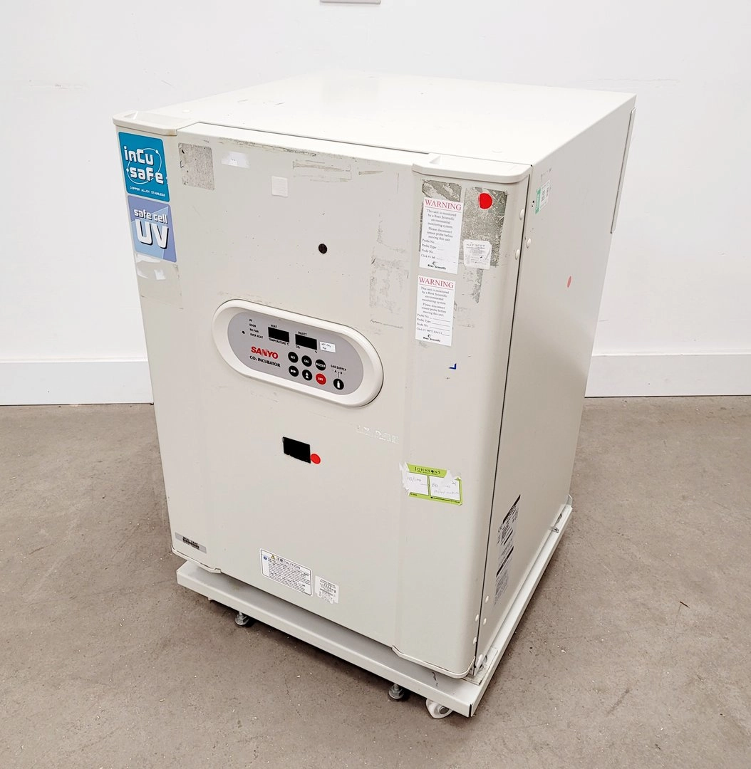 Sanyo MCO-18AC CO2 Incubator Lab