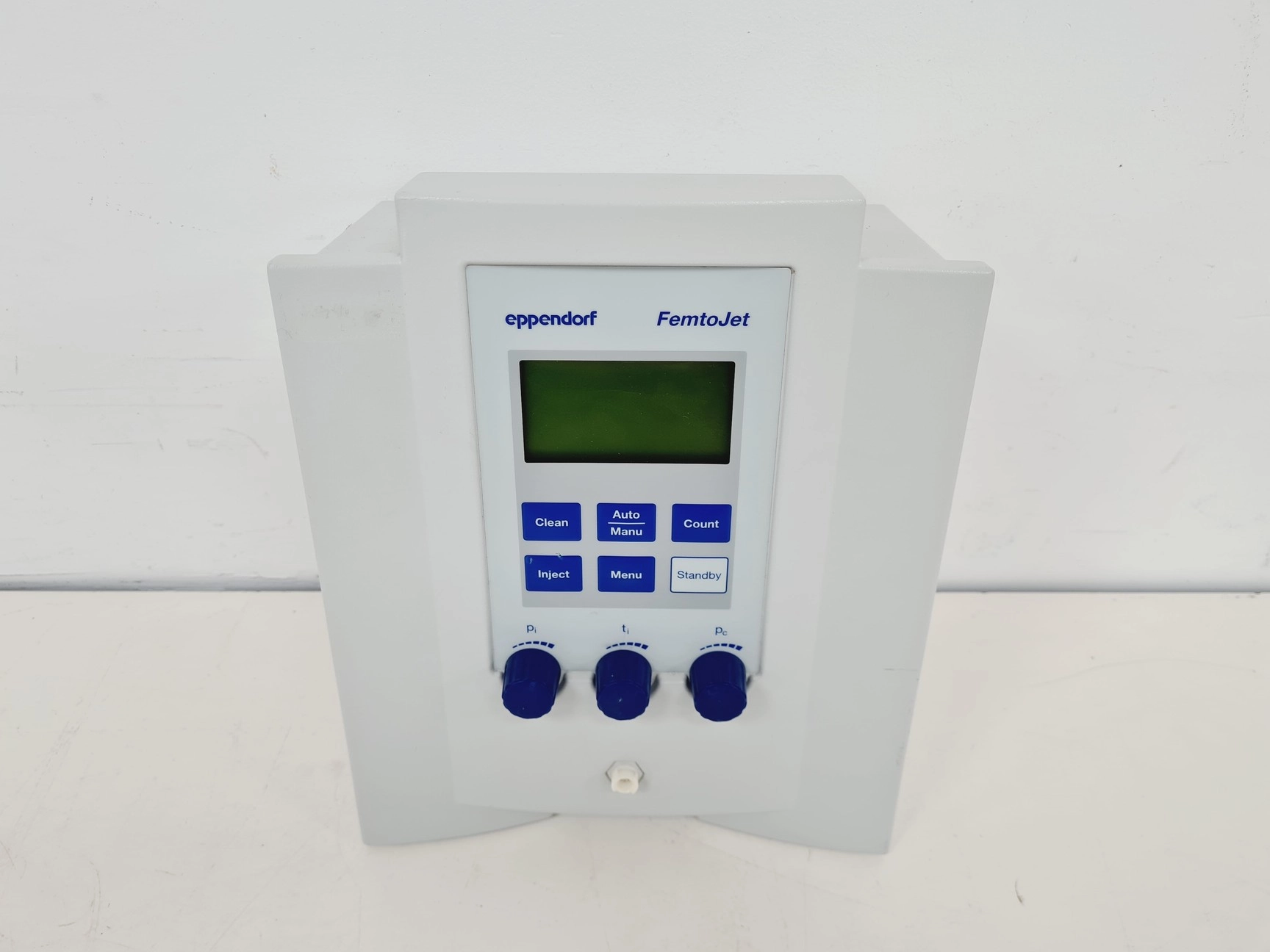 Eppendorf FemtoJet 5247 MicroInjector Lab