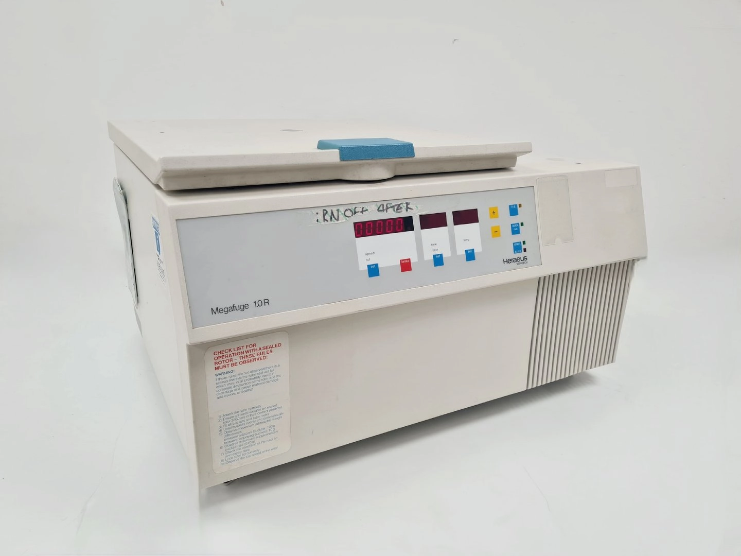 Heraeus Megafuge 1.0R Refrigerated Centrifuge With 2800RPM Rotor