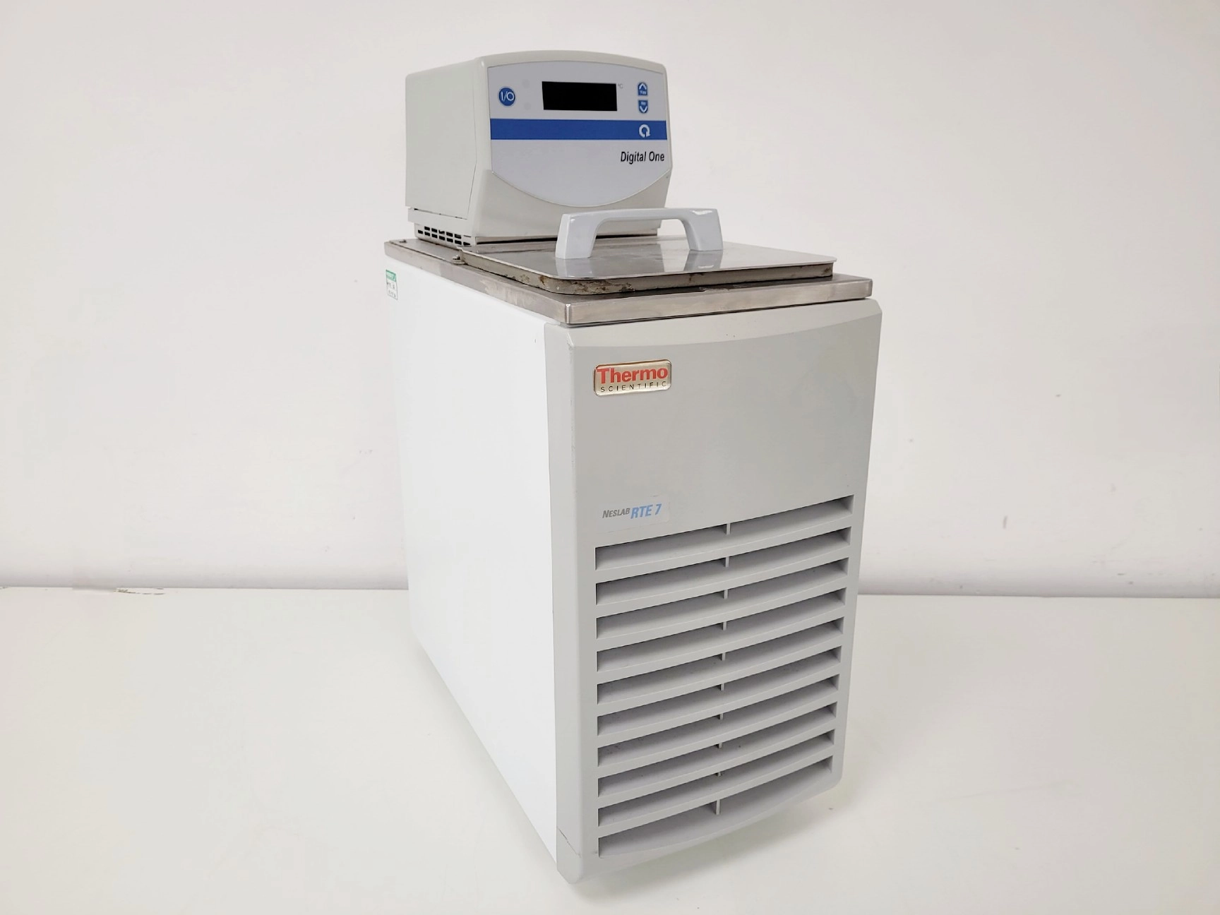 Thermo Fisher Scientific NESLAB RTE 7 Circulating Water Bath Refrigerated Lab