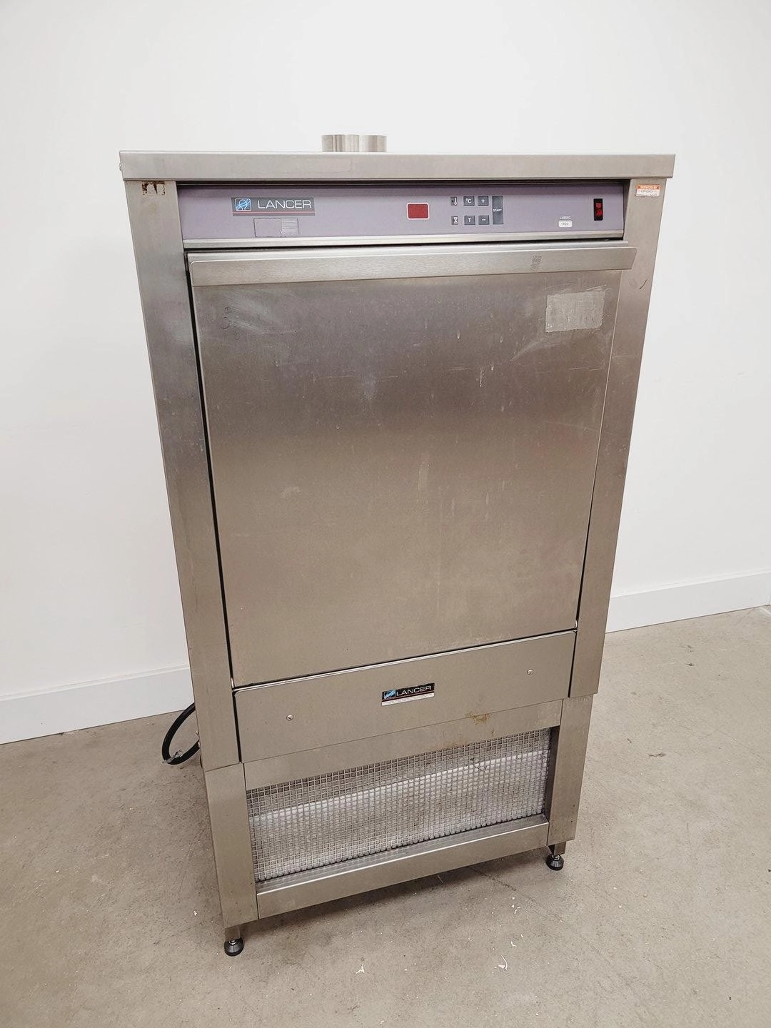 Lancer Labsec 1400 14UP Glassware Dryer Lab