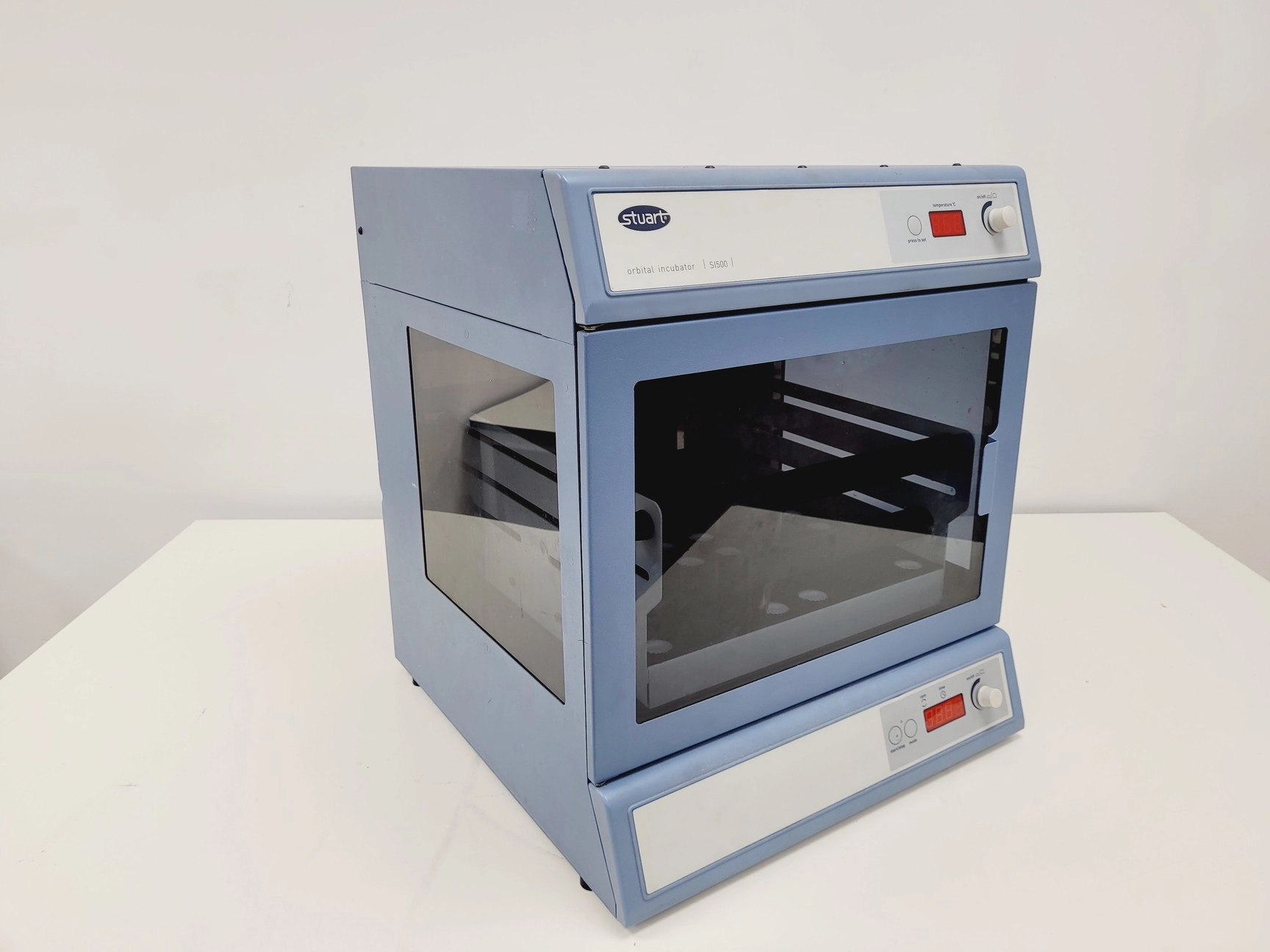 Stuart Orbital Incubator - Model SI500 Lab