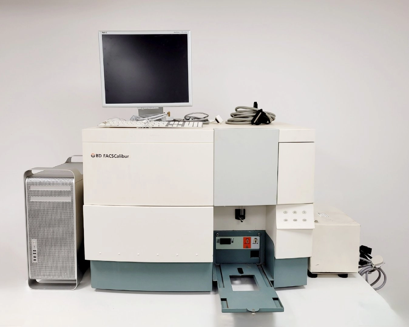 BD FACSCalibur System Flow Cytometer Cell Sorter System Lab