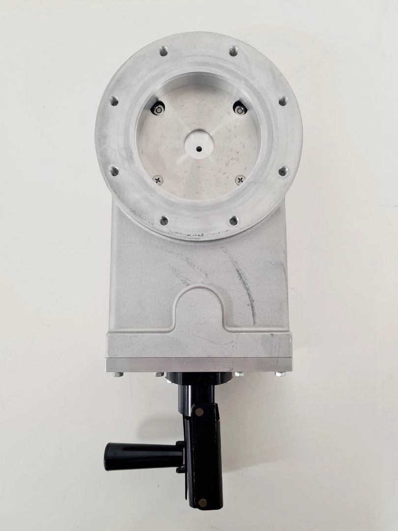 Varian VAT 100mm UHV Vacuum Gate Valve Part Number- VGA100IM Lab