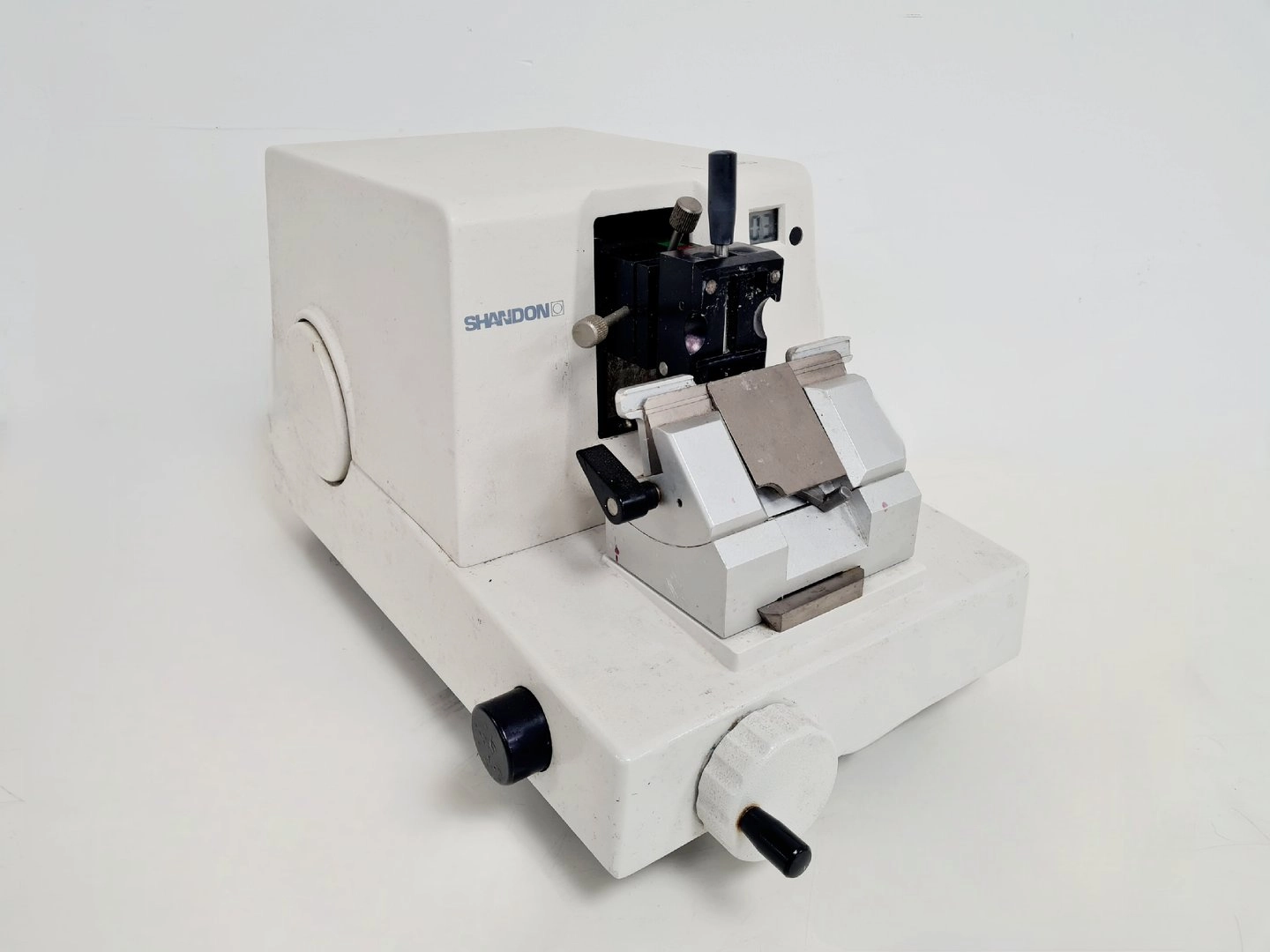 Shandon AS325 Rotary Microtome Lab