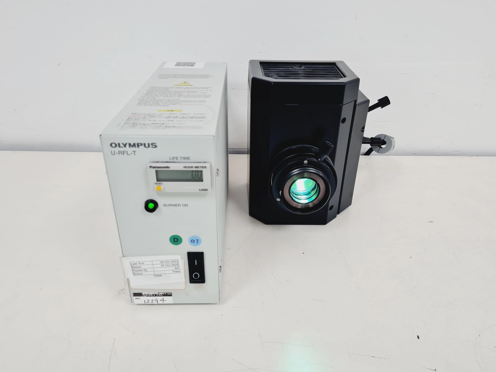 Olympus U-RFL-T  Microscope Power Supply + U-LH100HG Lamp