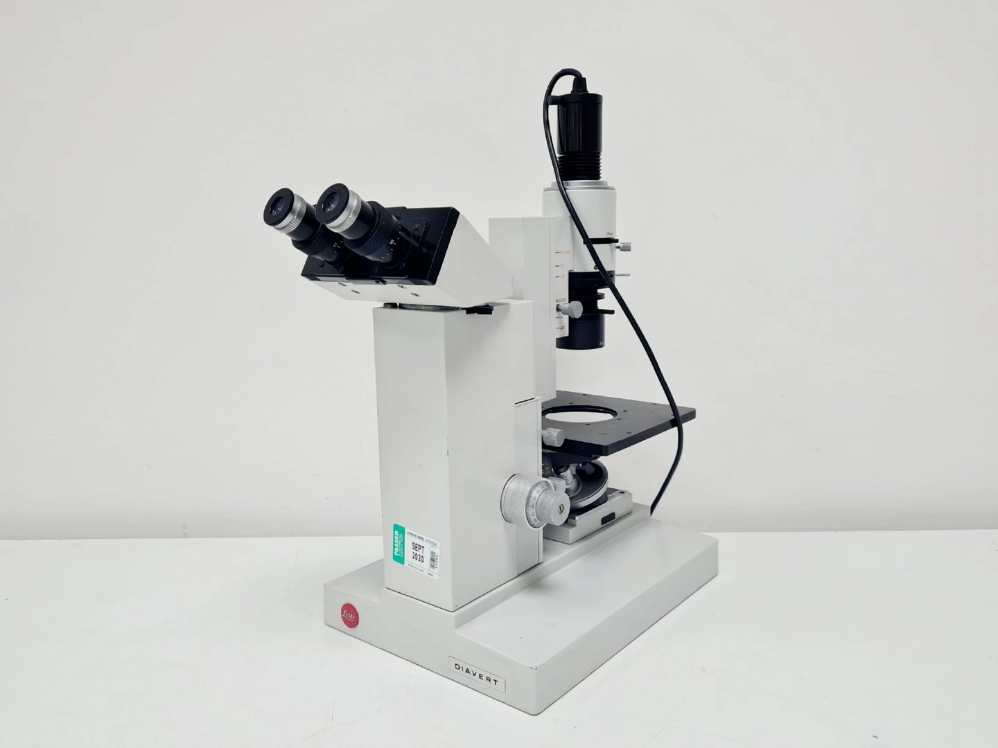 Leitz Diavert Inverted Microscope Lab