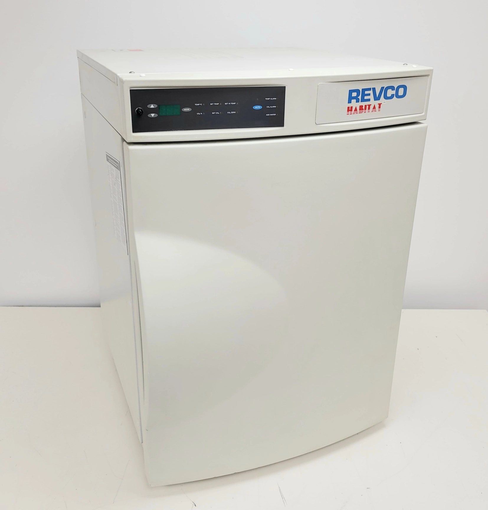 Revco Habitat CO2 Water Jacketed Incubator Model no. RCO3500TWBB Lab