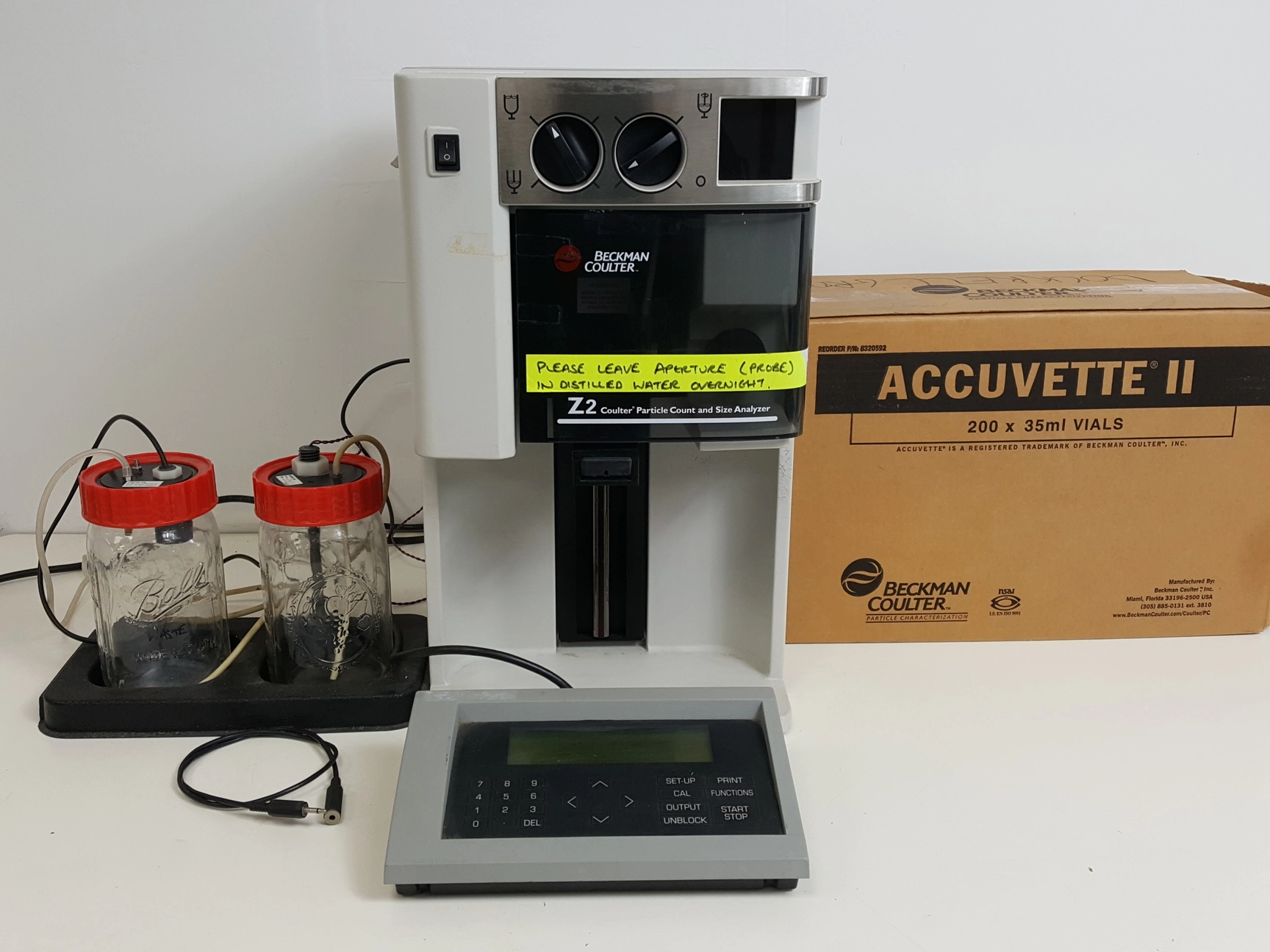 Beckman Coulter Z2 Coulter Particle Count &amp; Size Analyzer + Accessories Lab