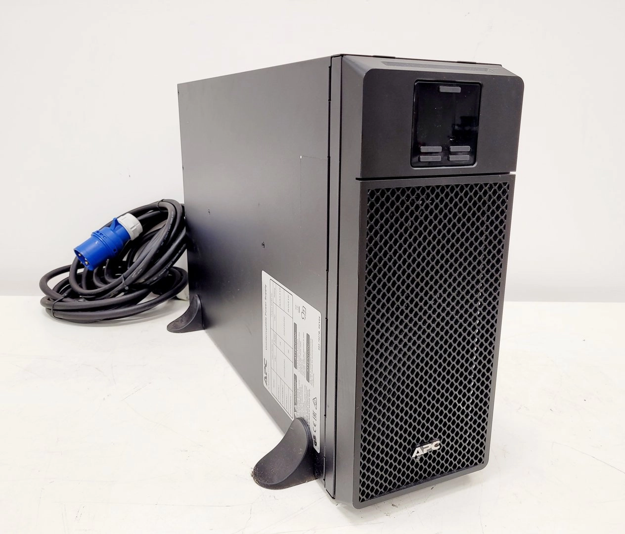 APC UPS Uninterruptible Power Supply Model SRT6KXLI