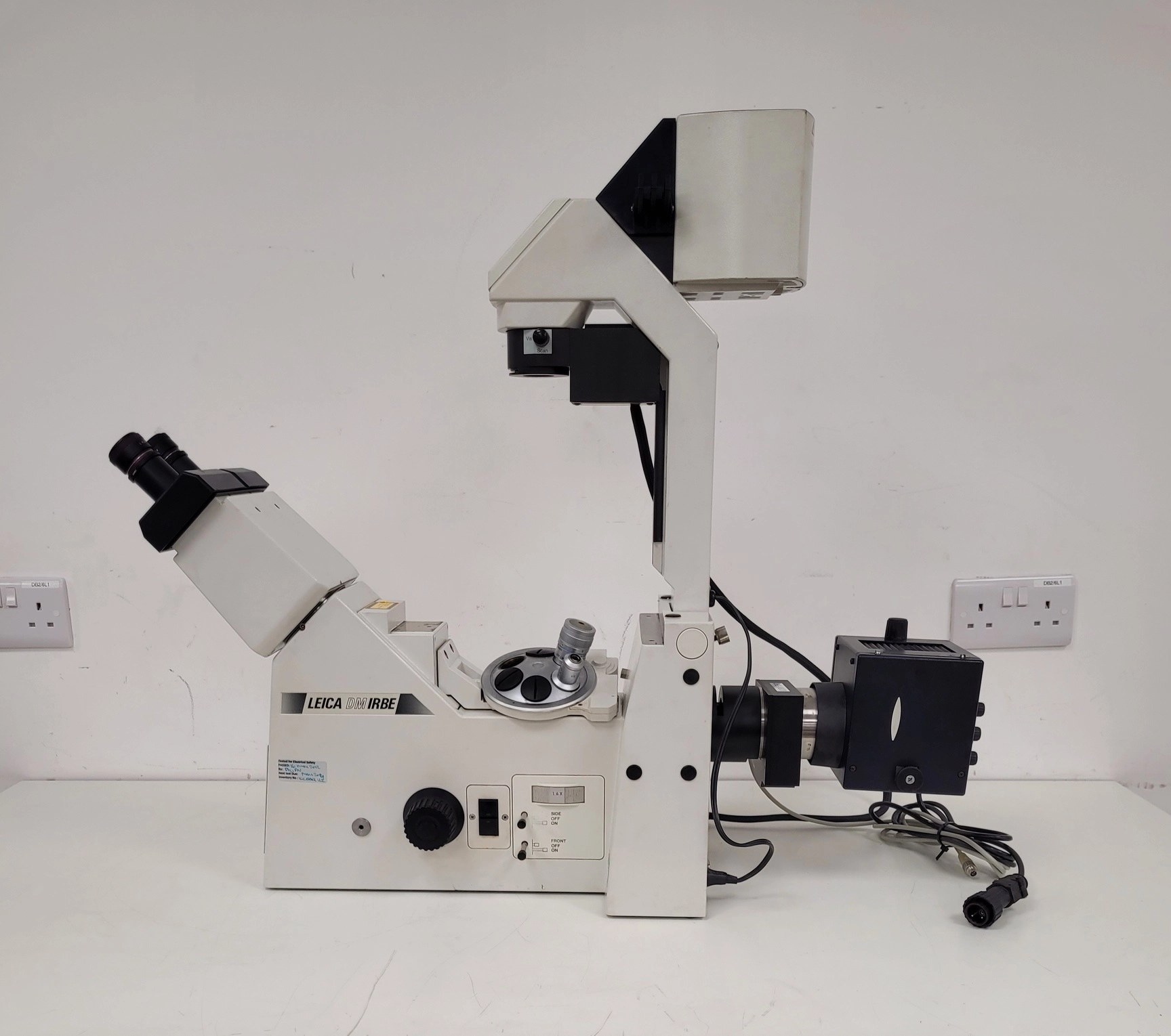 Leica DM IRBE Inverted Motorised Microscope w/ 3 x Objectives HCX PL  Lab