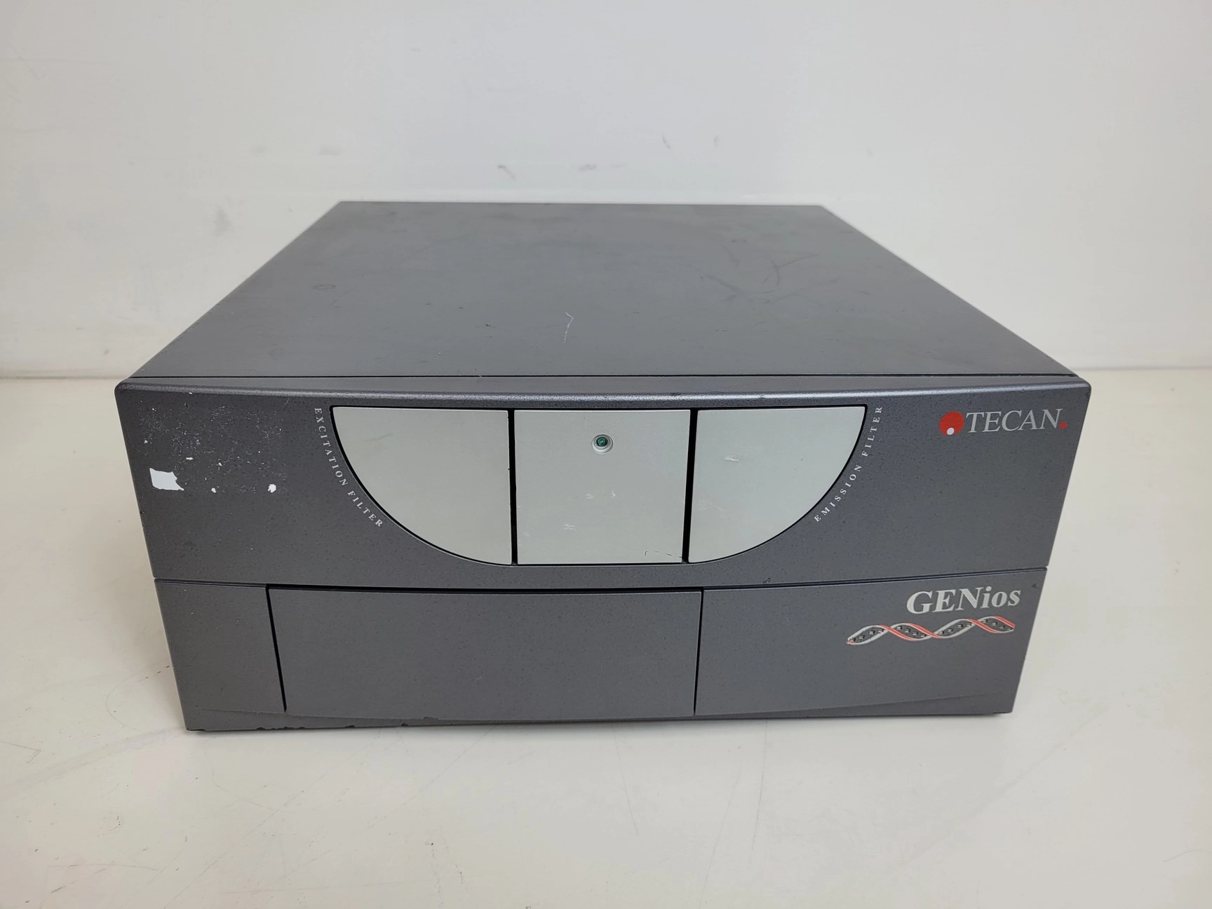 Tecan GENios Microplate Reader Type - Spectra FLUOR plus Lab