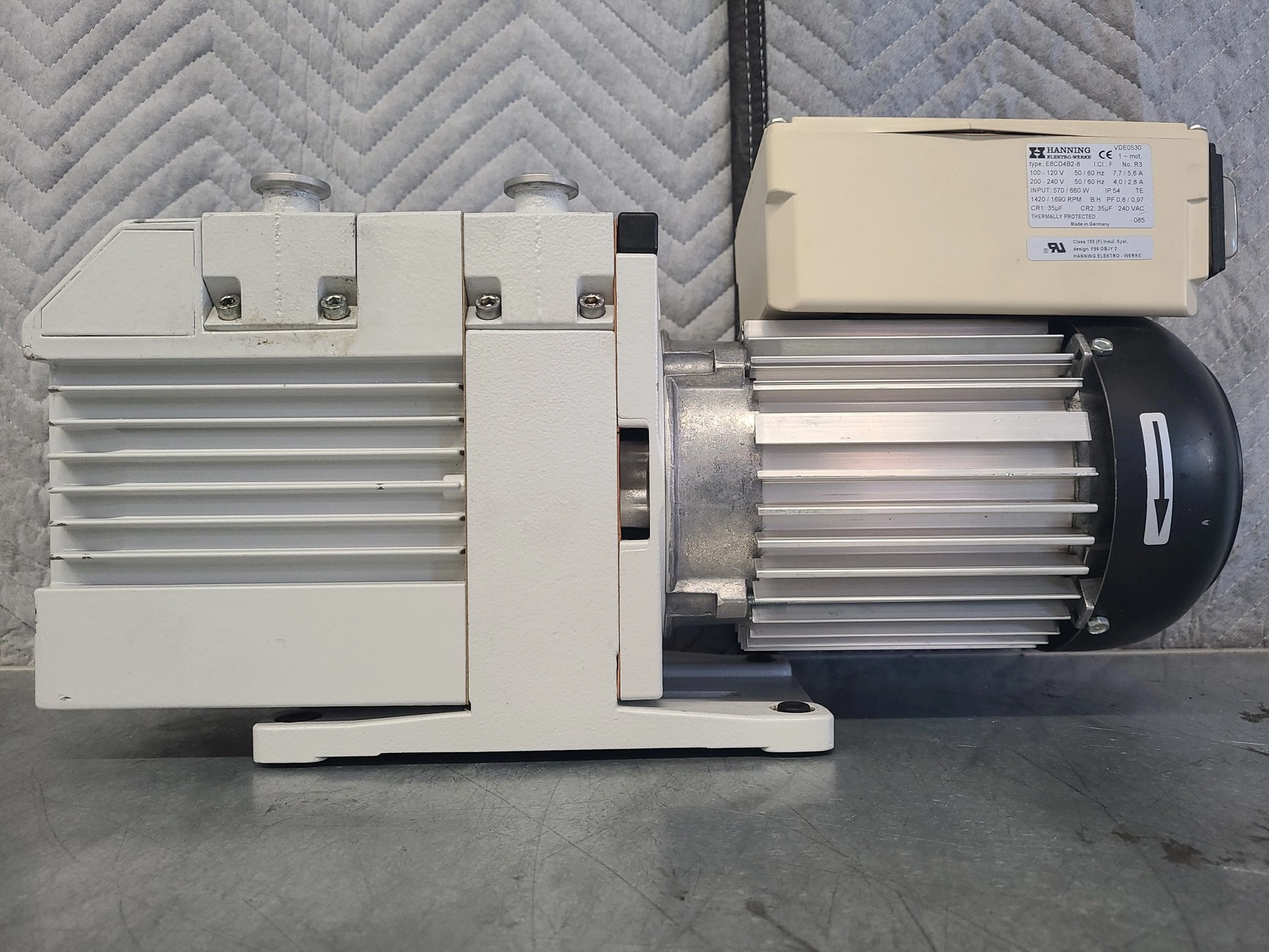 Hanning Elektro-Werke Trivac Rotary Vane Vacuum Pump Typ D8B Lab