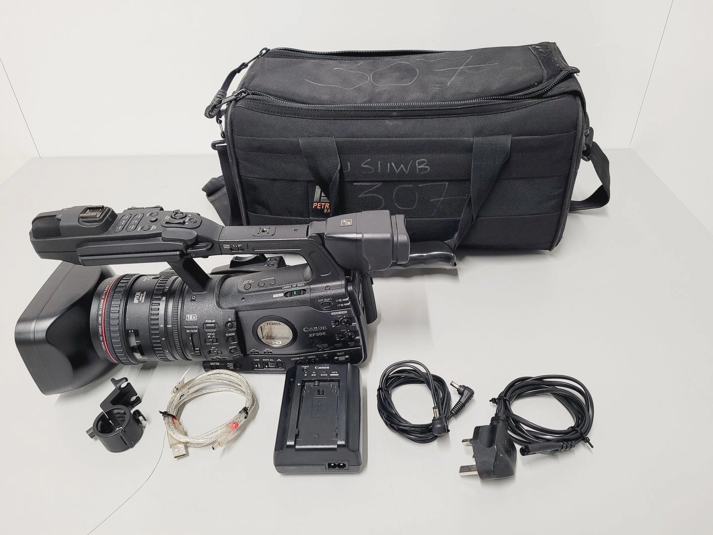 Canon XF305 HD Video Camera Camcorder with Charger - Power Adapter