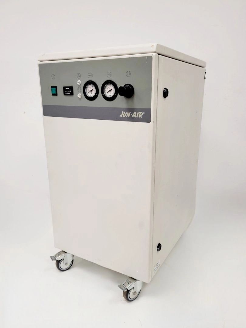 Jun Air Compressor  Model No. OF302-25MD2 Lab