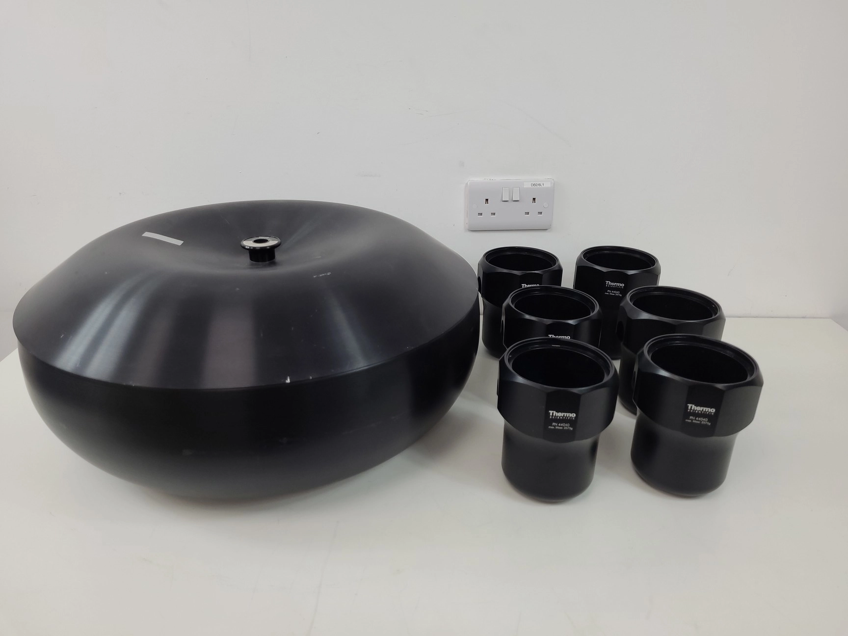 Thermo Scientific Centrifuge Casing &amp; Buckets H-6000/HBB-6/HLR-6 Lab