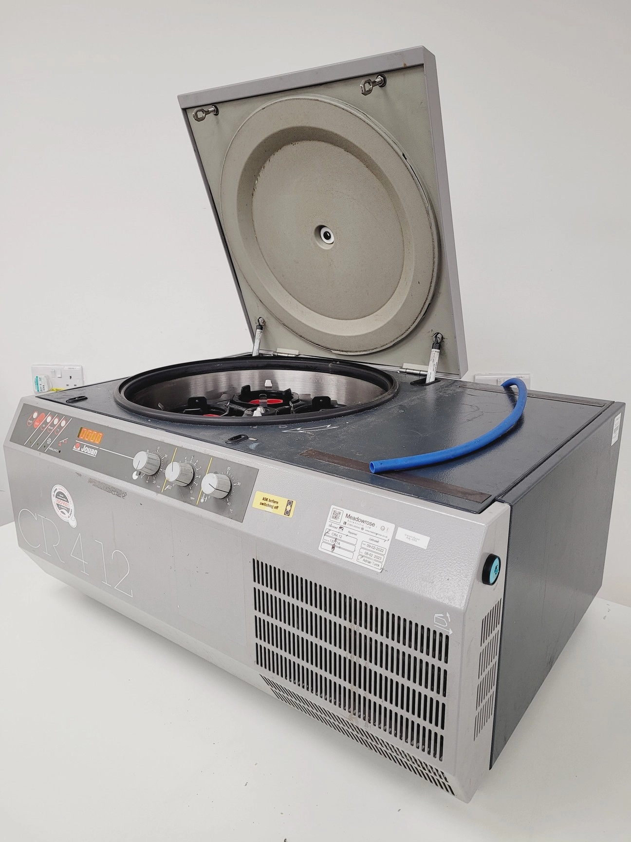 Jouan Refrigerated Centrifuge  Model - CR412 with 4750RPM Rotor &amp; Inserts Lab