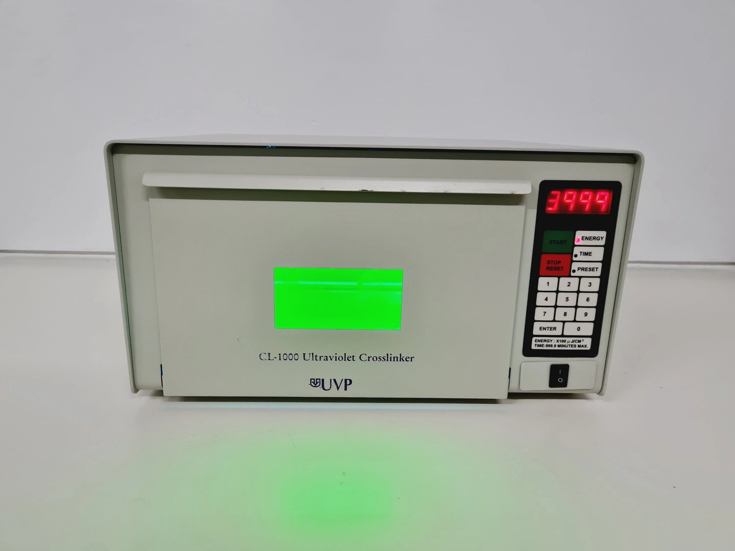 UVP CL-1000 Ultraviolet Crosslinker Lab