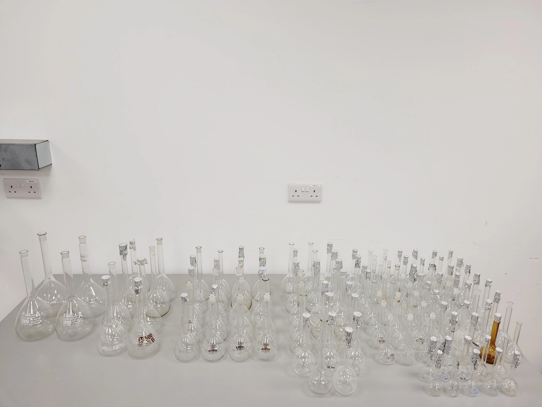 Large Lot of Volumetric Laboratory Flasks - Various Sizes - 50-1000ml Lab