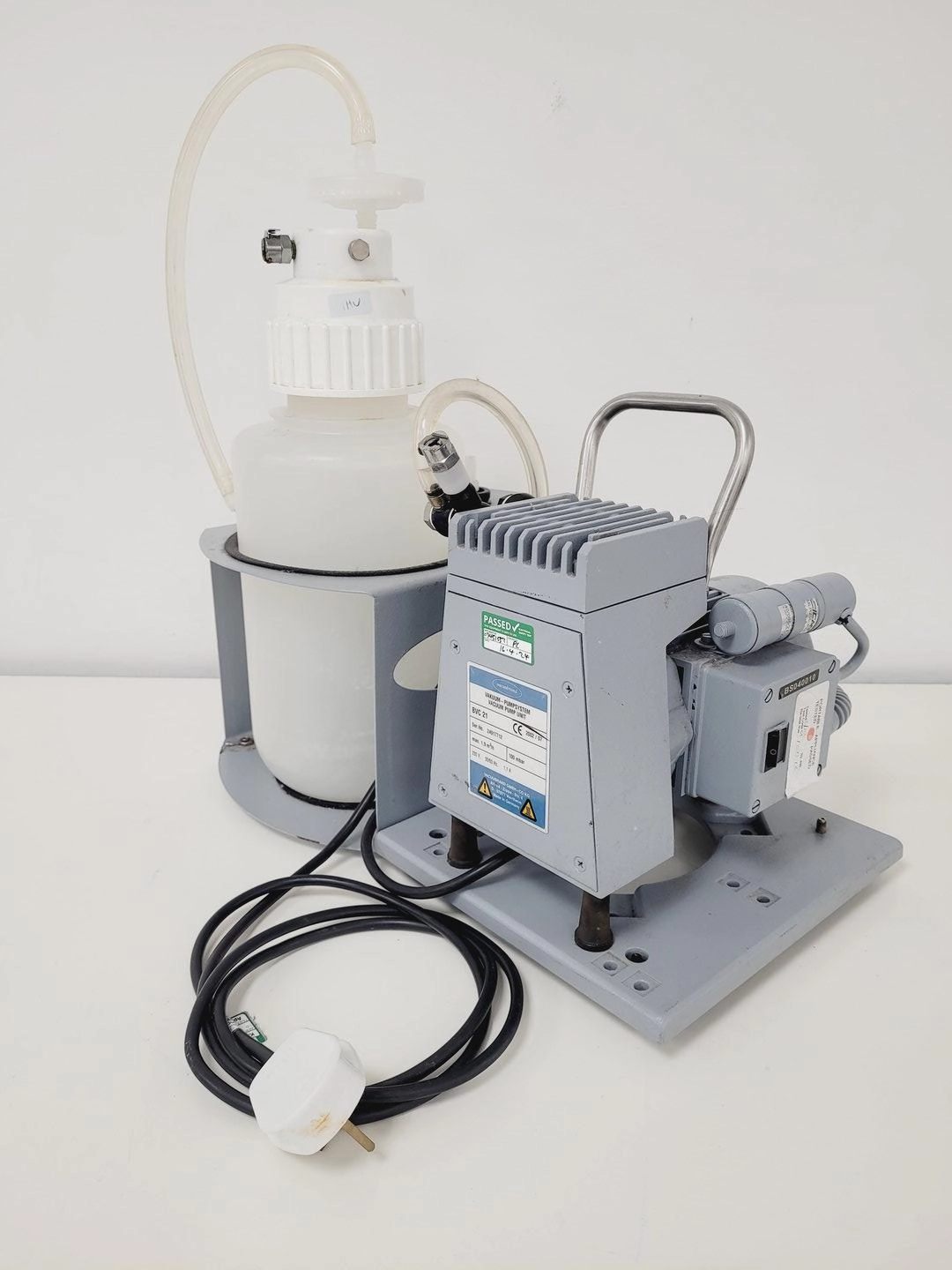 Vacuubrand BVC 21 Pump Unit Lab