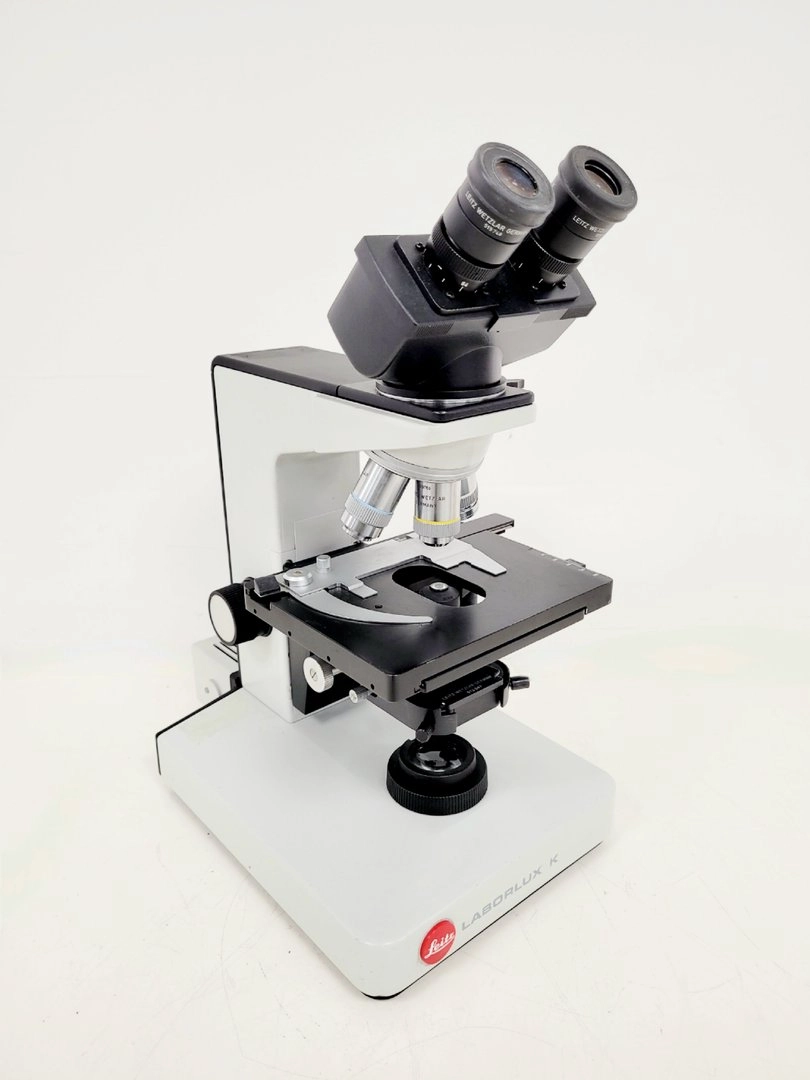 Leitz Laborlux K Binocular Microscope Type: 020-435.036 &amp; 4 x Objectives