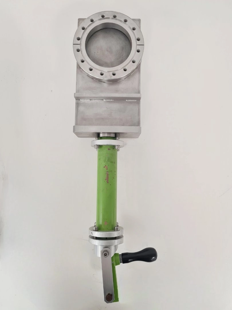 VAT Diaphragm Manual UHV Gate Valve Lab