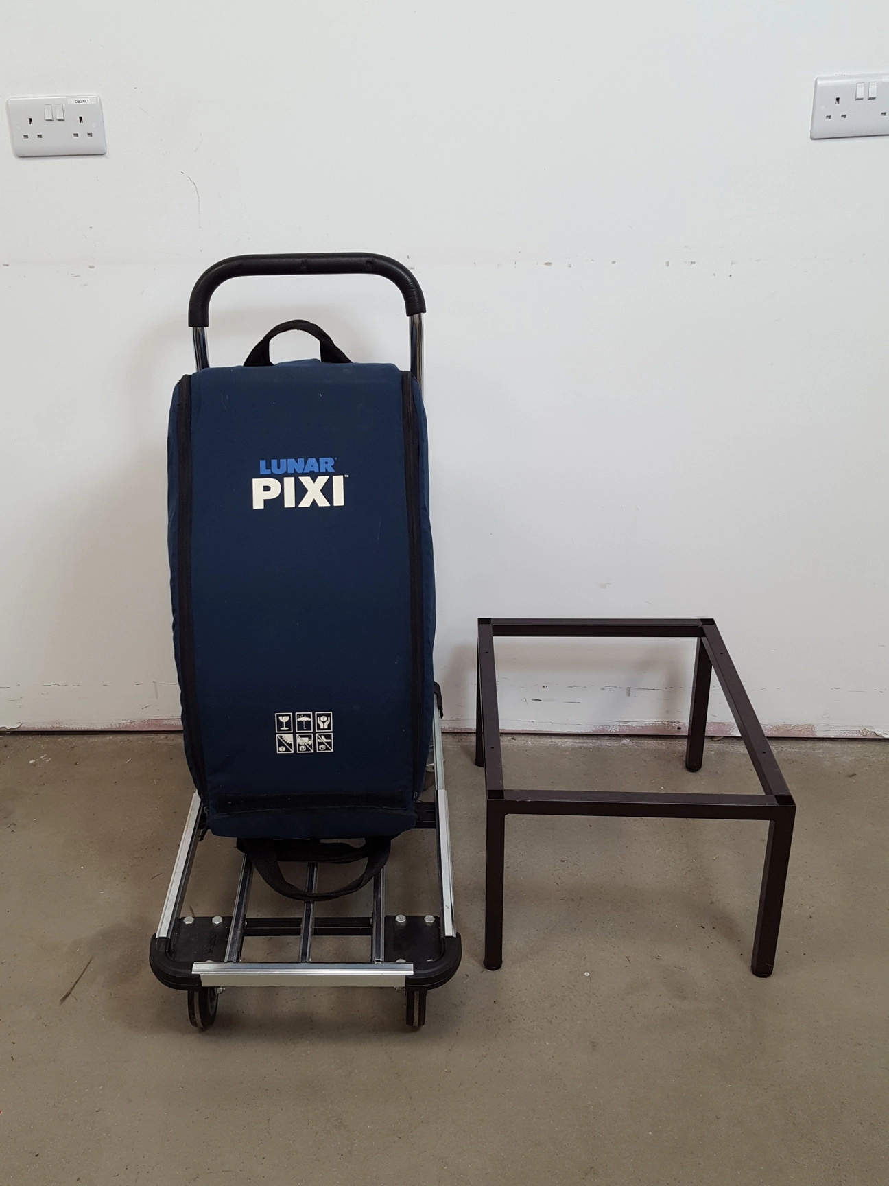 GE Lunar Pixi Densitometer Machine with Trolley and Carry Case - X-Ray Lab