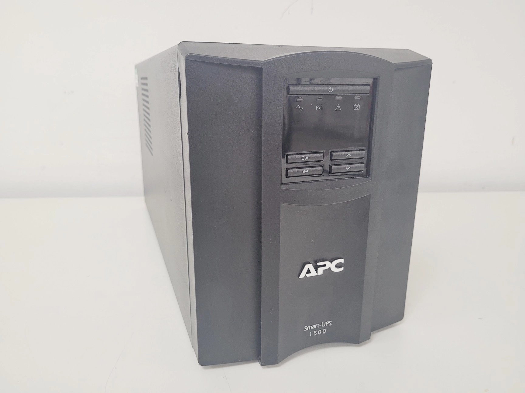 APC Smart-UPS 1500 With Smart Connect Power Device Lab