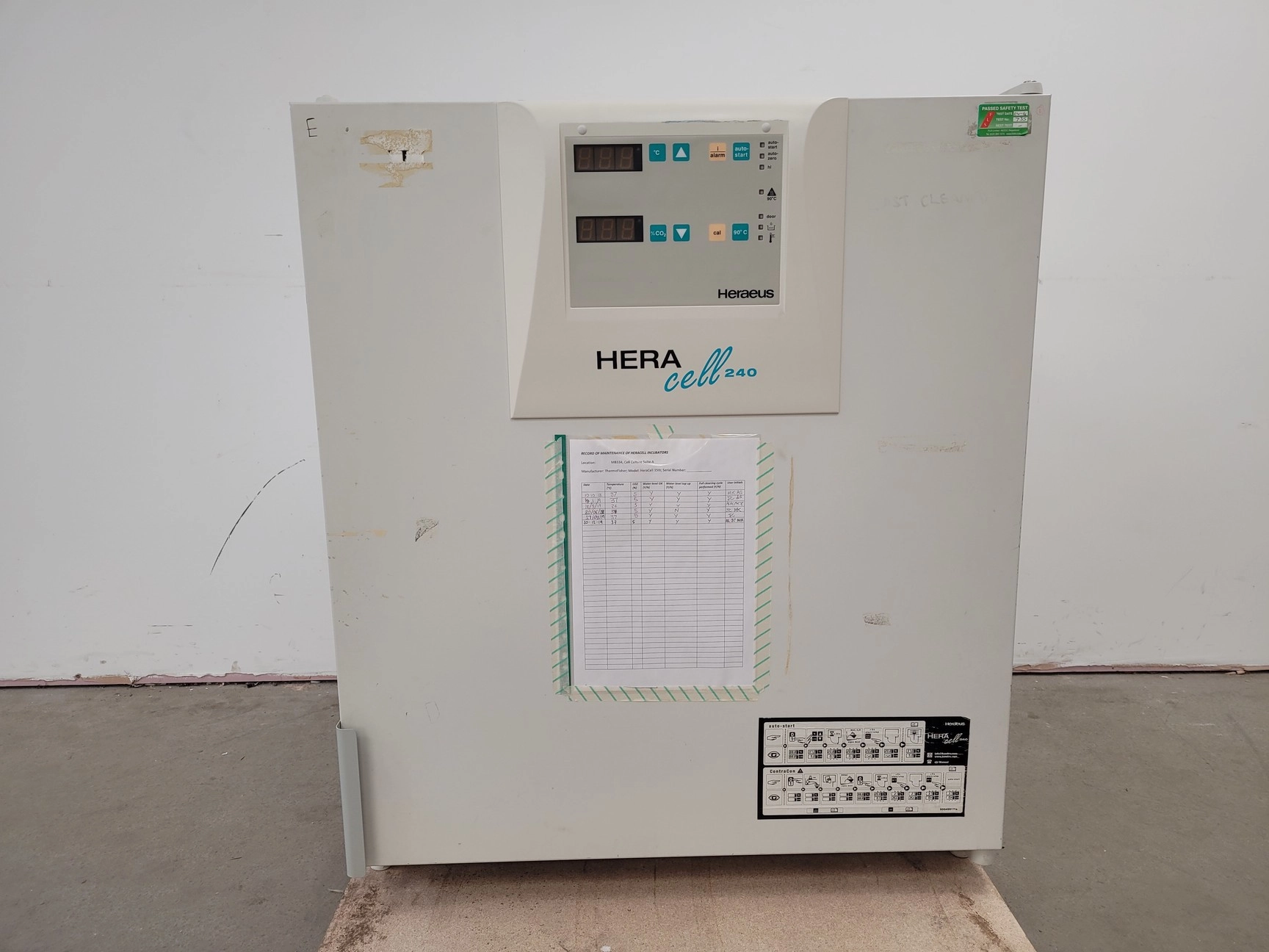 Heraeus HeraCell 240 CO2 Laboratory Incubator Lab