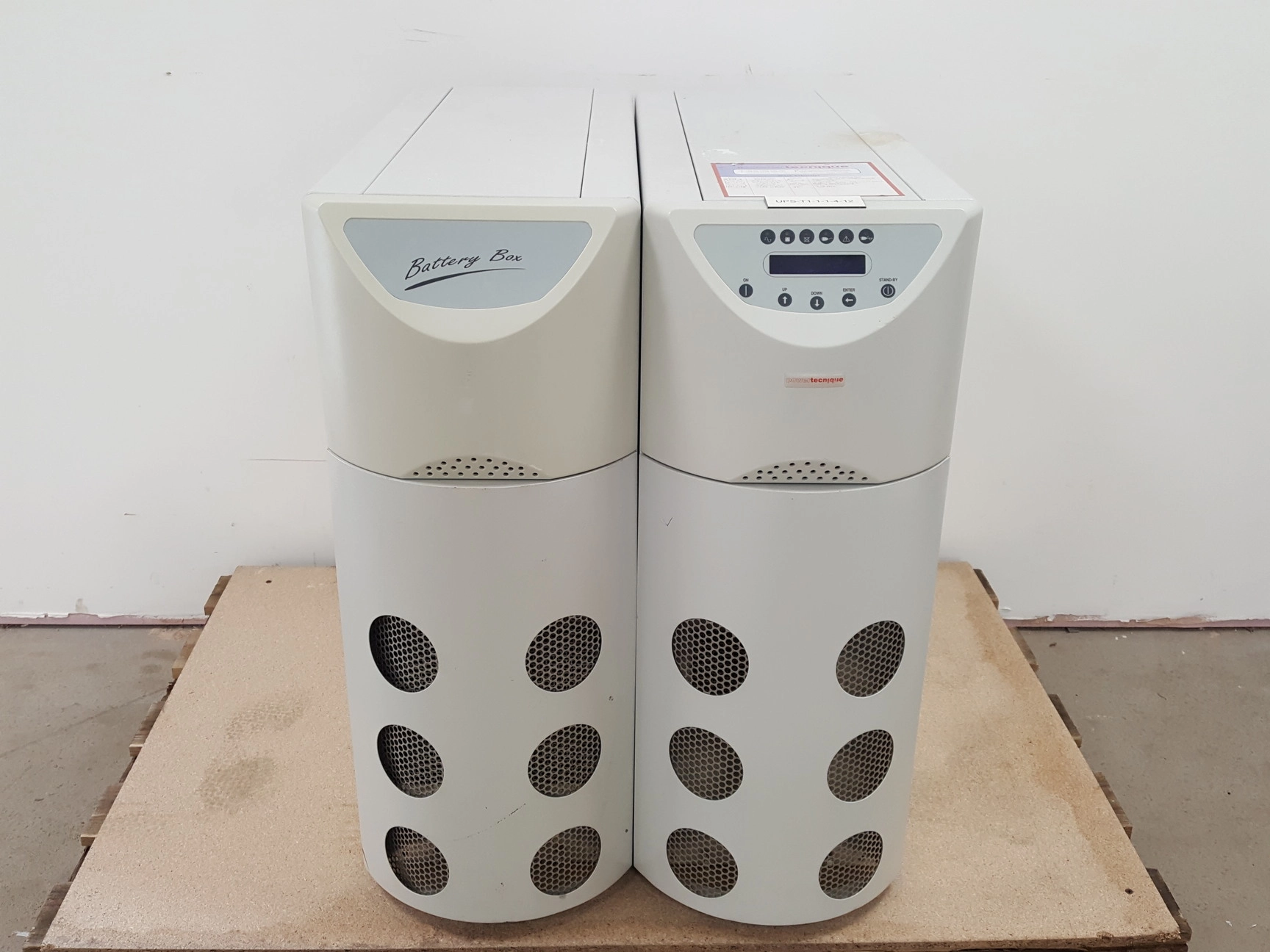 Powertecnique Uninterruptible Power Supply UPS Naos 80/TM with Battery Box