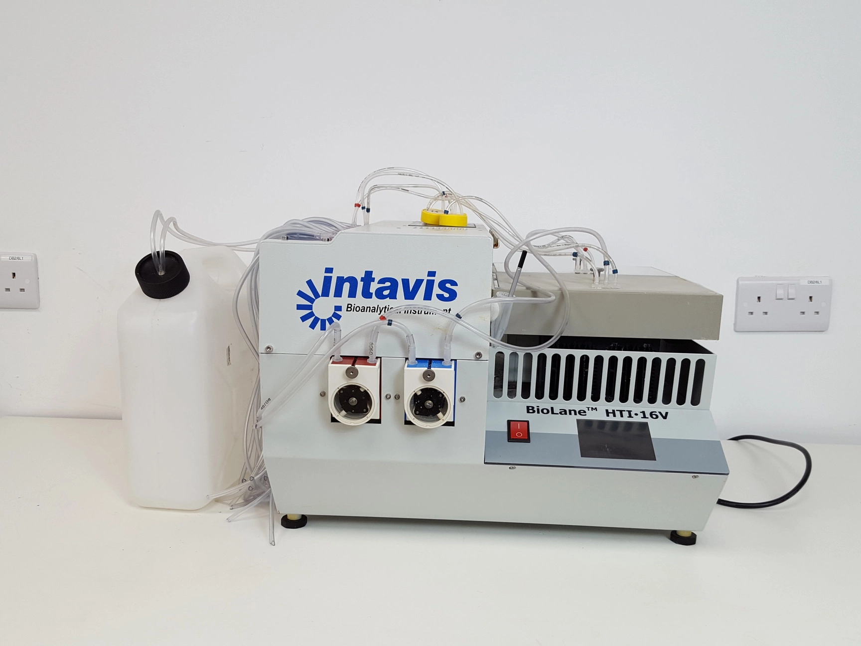 Intavis Bioanalytical Instruments BioLane HTI 16V In Situ Hybridization System