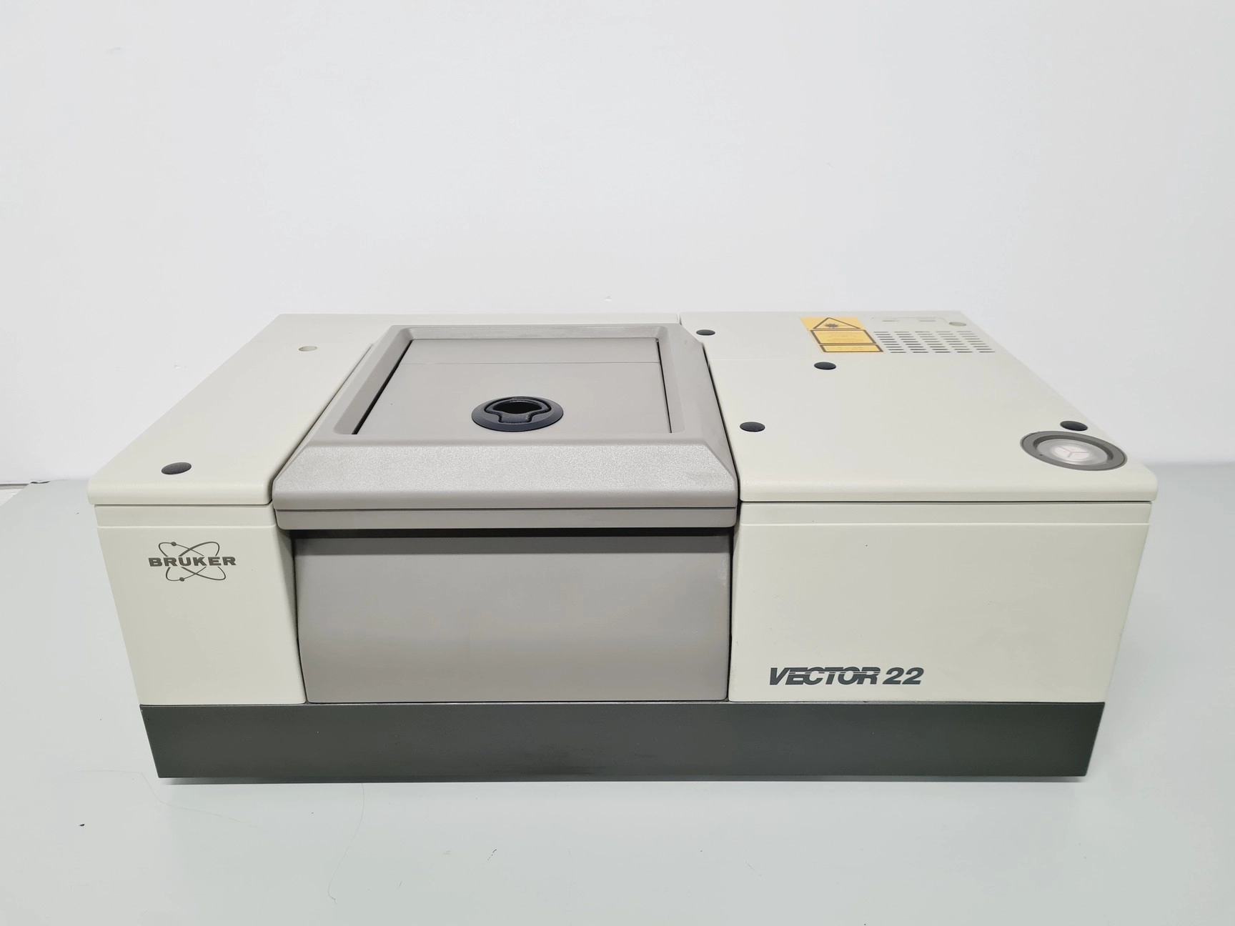 Bruker Vector 22 FTIR Spectrometer Lab