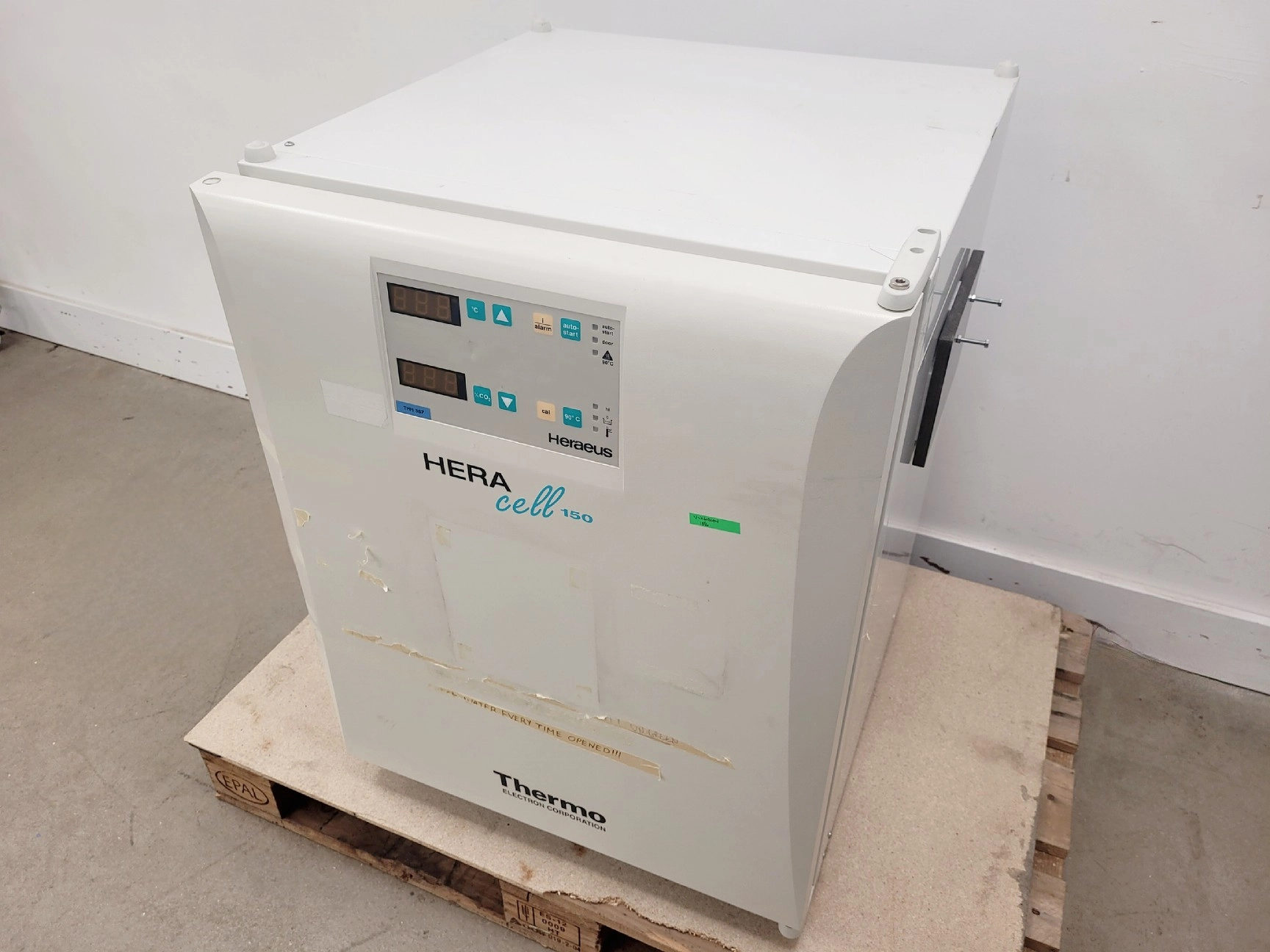 Hera Cell 150 Incubator Heraeus Thermo Electron Corporation Lab