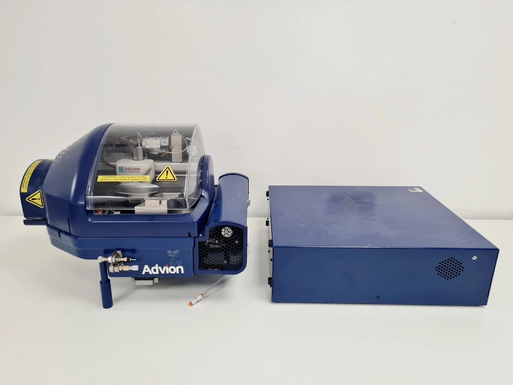 Adivon Biosystems Triversa Nanomate Robot With Power Supply/Controller Lab