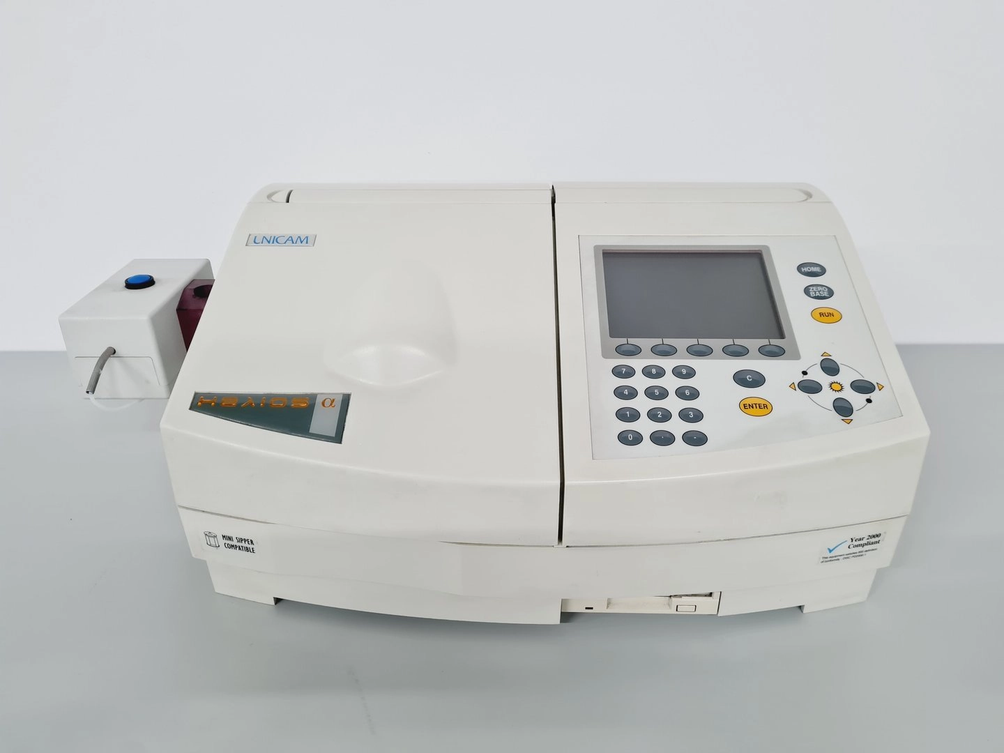 Unicam Helios Alpha Spectrophotometer Lab