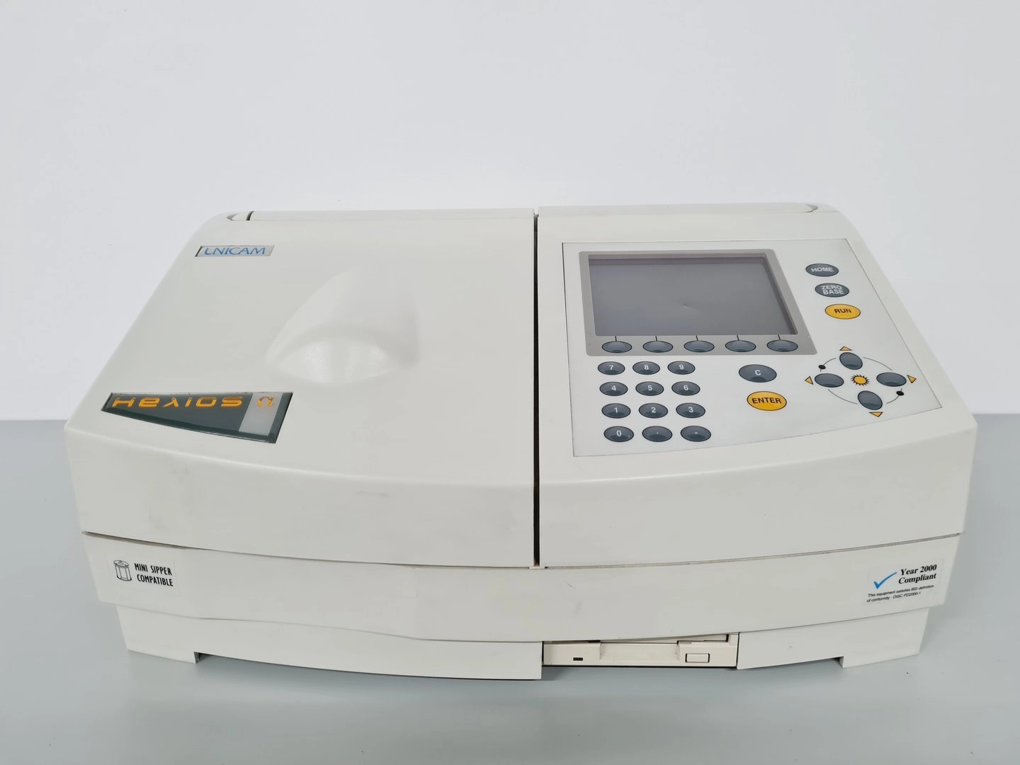 Unicam Model Helios Alpha Spectrophotometer Lab