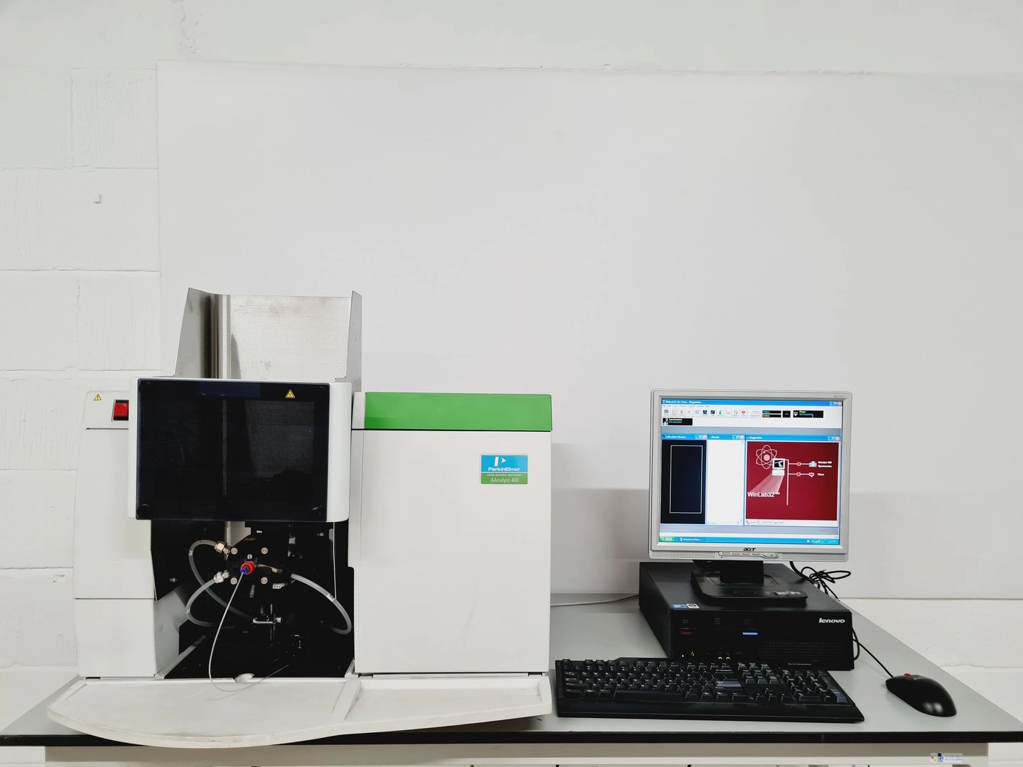 Perkin Elmer AAnalyst 400 AA Atomic Absorption Spectrometer &amp; Software Lab