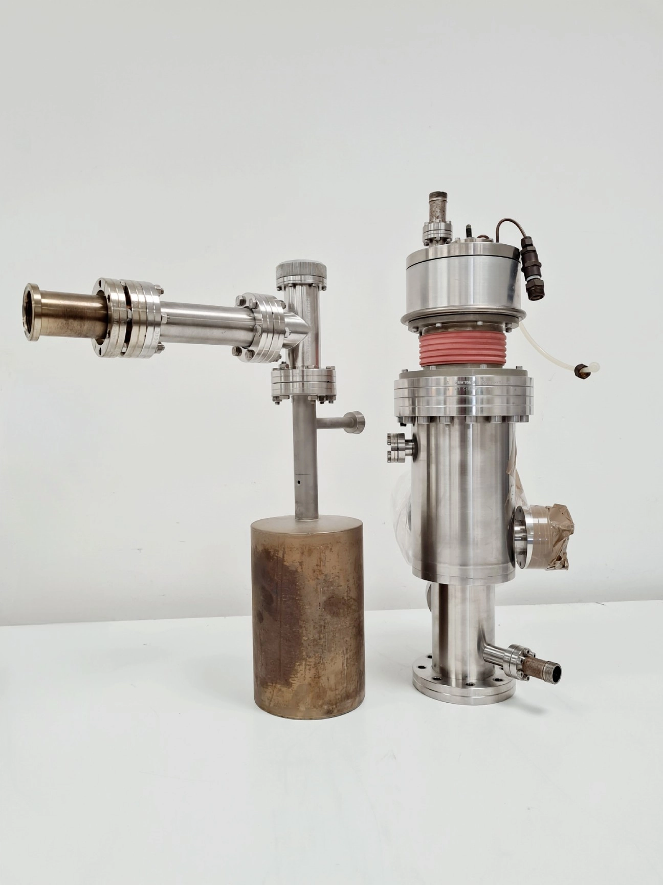 Vacuum Generators LTD (UHV) Valve &amp; Turbo Molecular Chamber Lab