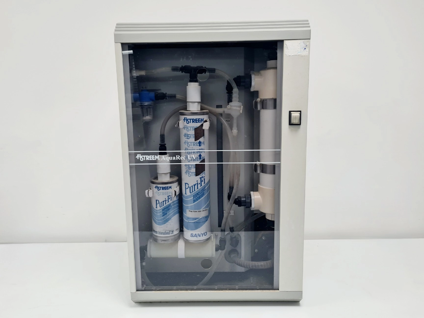 Sanyo Fistreem WDA300.RWI 5 AquaRee Water Purification Systems UV Lab