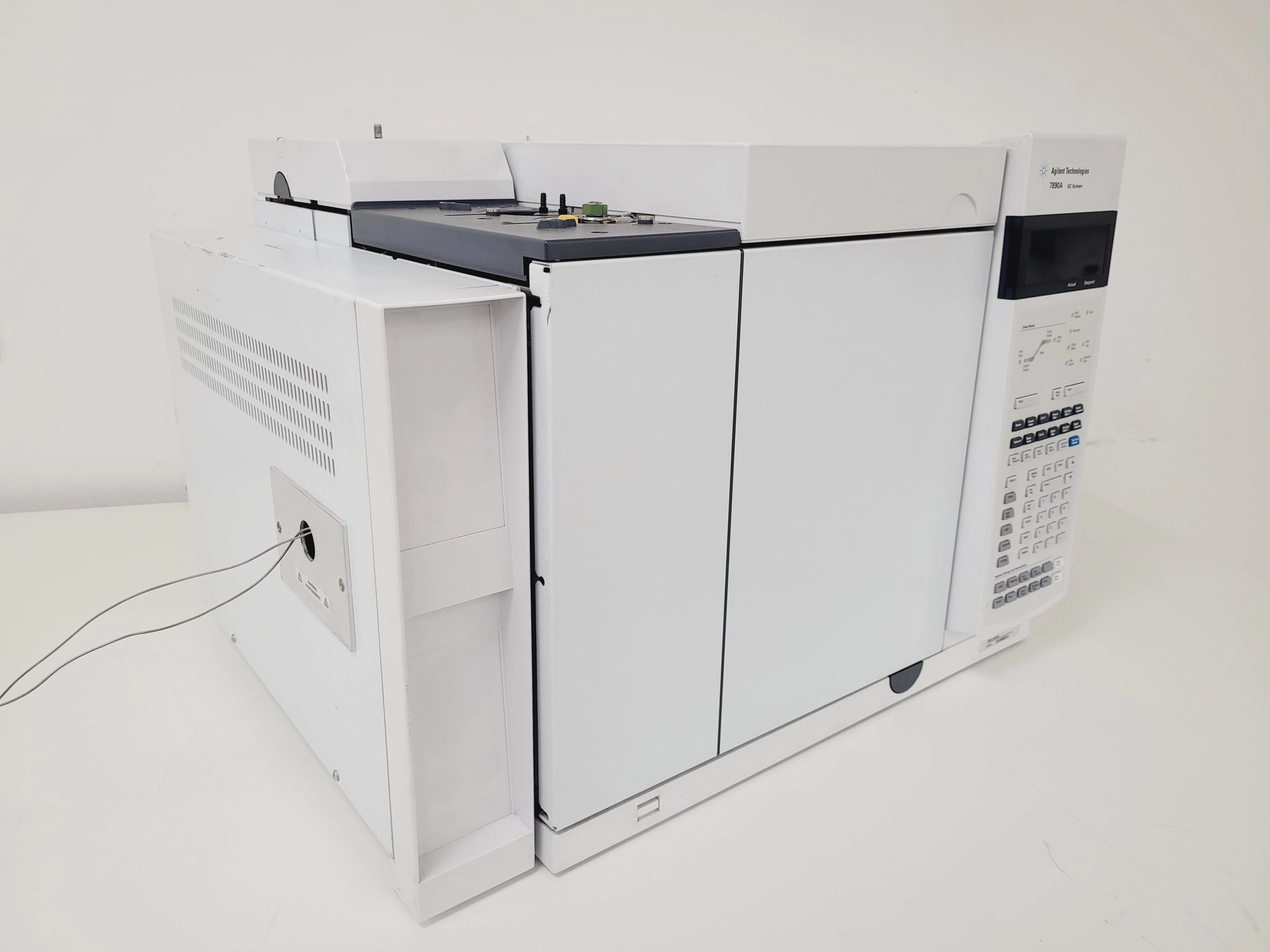 Agilent 7890A GC Gas Chromatography System Model G3440A Lab