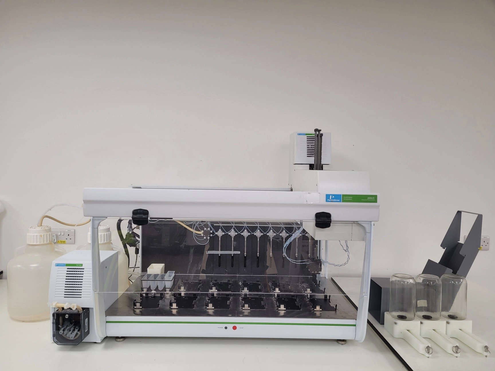 Perkin Elmer Janus Automated Workstation With Accessories Lab