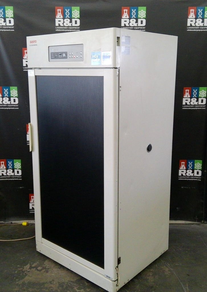 Sanyo MCO-80IC CO2 Reach-In Incubator 851L 120v | LabX.com