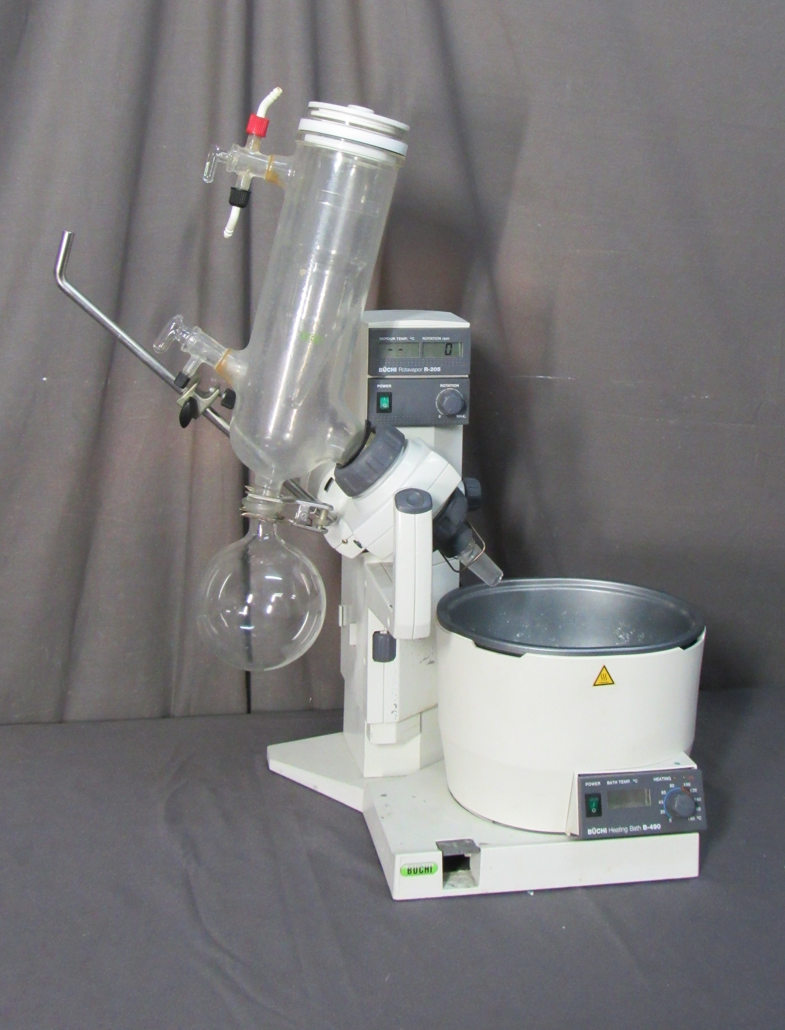 BUCHI R-205 Rotary Evaporator & B-490 Bath