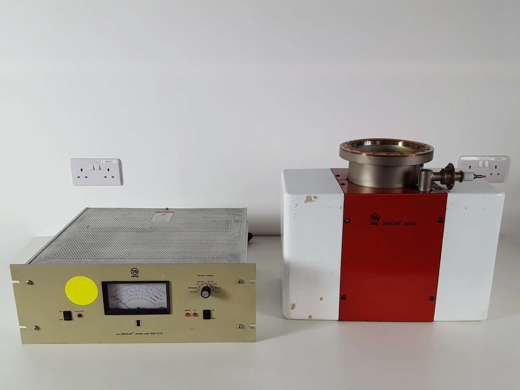 Varian StarCell UHV Vacuum Ion Pump &amp; Power Unit 929-0172 / Controller Lab