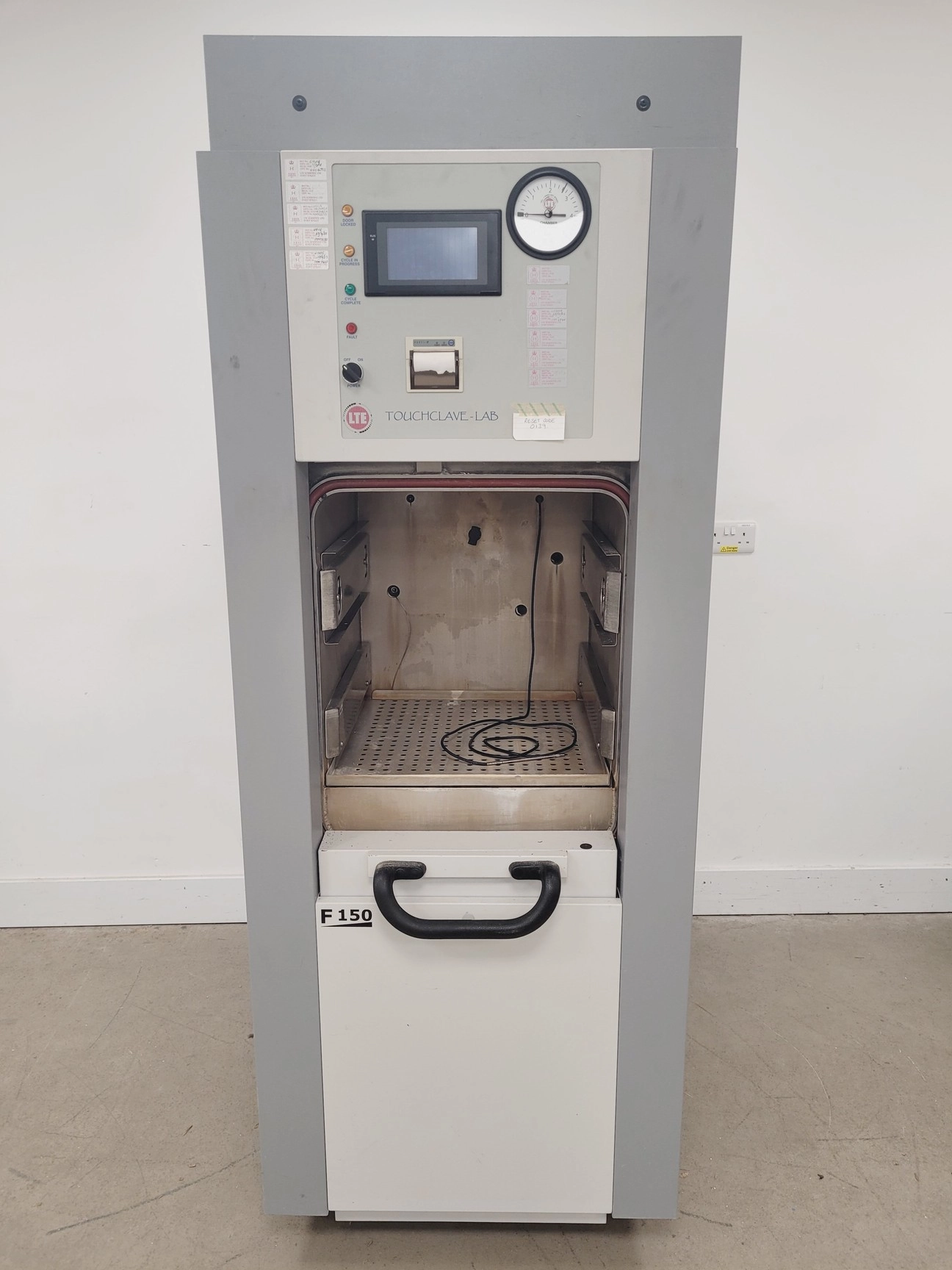 TouchClave- Autoclave F150 Lab