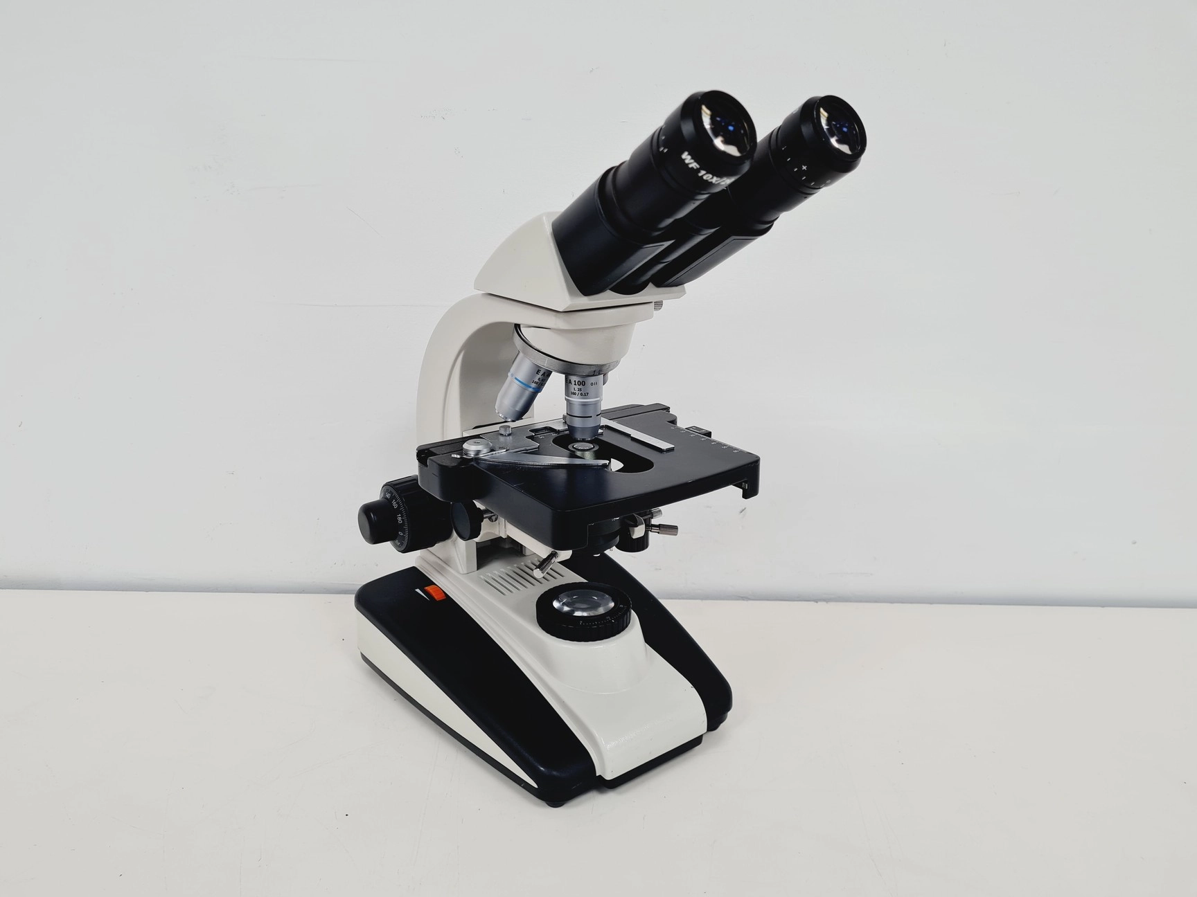 Prior PL012 Binocular Microscope With 4 x Objectives Lab