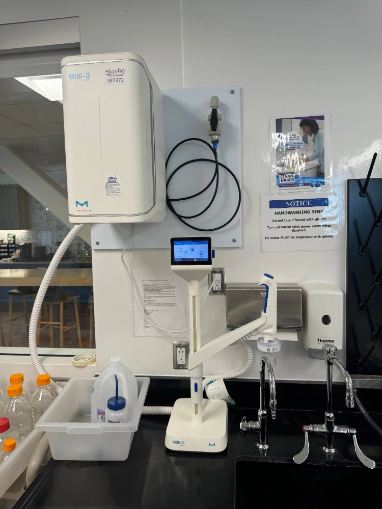 Millipore Milli-Q IQ 7000 Lab Water Purification System