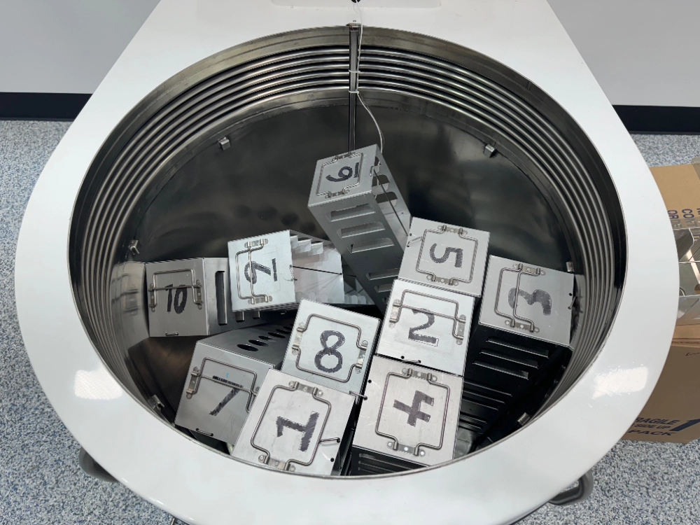 CBS Isothermal V3000AB Series Cryogenic Storage System